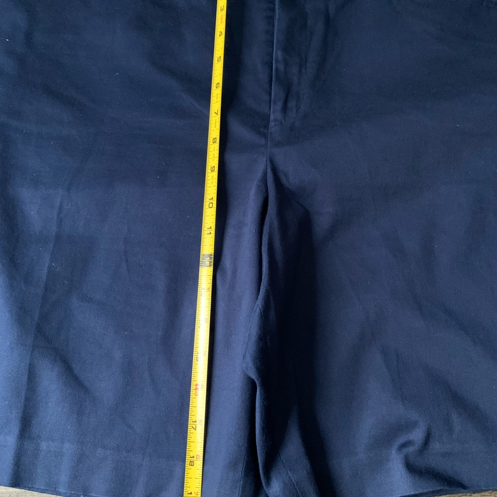 FINAL PRICE  - LAUREN Ralph Lauren Ladies Navy Bermuda Short. - Picture 8 of 9
